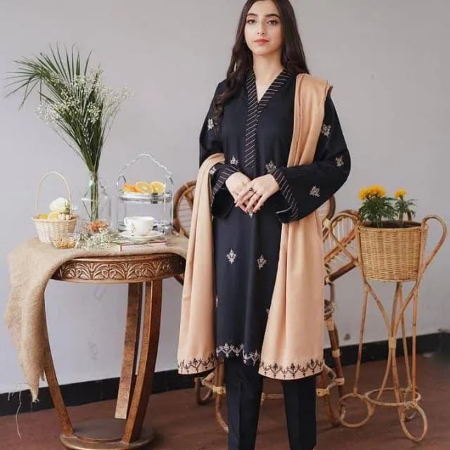   Fabric: Dhanak
  Shirt: Embroidered
  Sleeves: Embroidered
  Trouser: Plain
  Dupatta: Embroidered
  Cuttings: Shirt: 2.5 Gazz, Trouser: 2.5 Gazz, Dupatta: 2.5 Gazz
  Note: There might be 1-3 cm errors of dimension data due to pure manual measurement
  